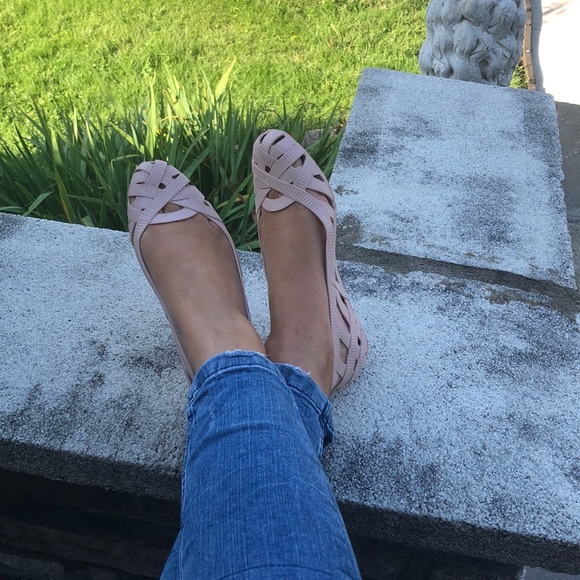 Meet your Posher, Sossy - Picture 1 of 1